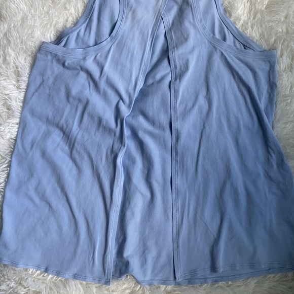 Lululemon Racerback Open Back Tank. Light blue. Size 10. - Picture 6 of 7